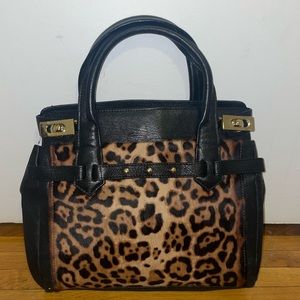 Be&D ✨NEW✨ New York Myles Crossbody Tote